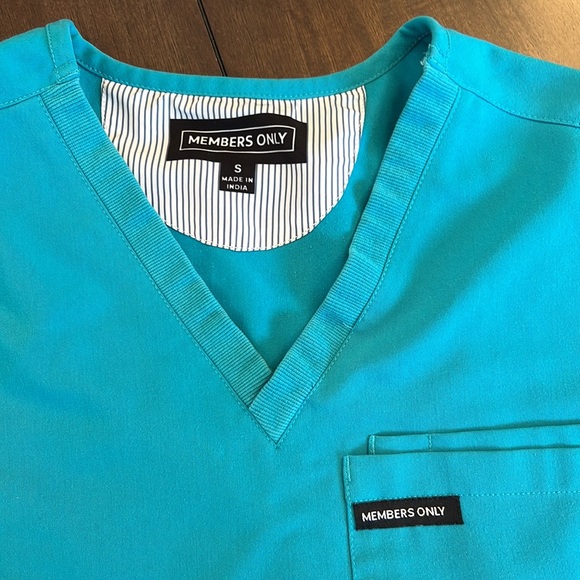 Members Only Scrub Set Size Small - Picture 3 of 7